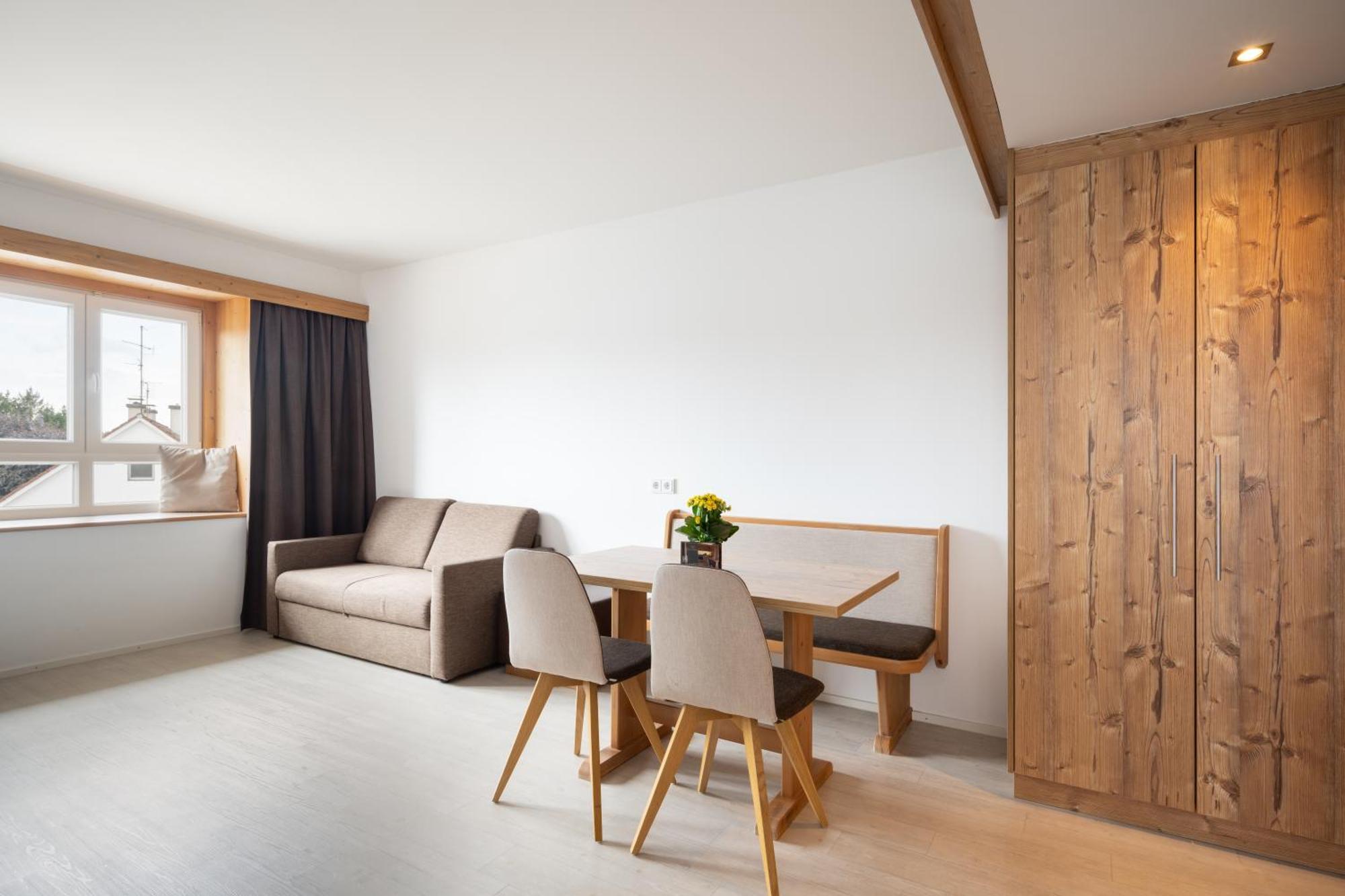 Snooze Apartments Holzkirchen  Ngoại thất bức ảnh
