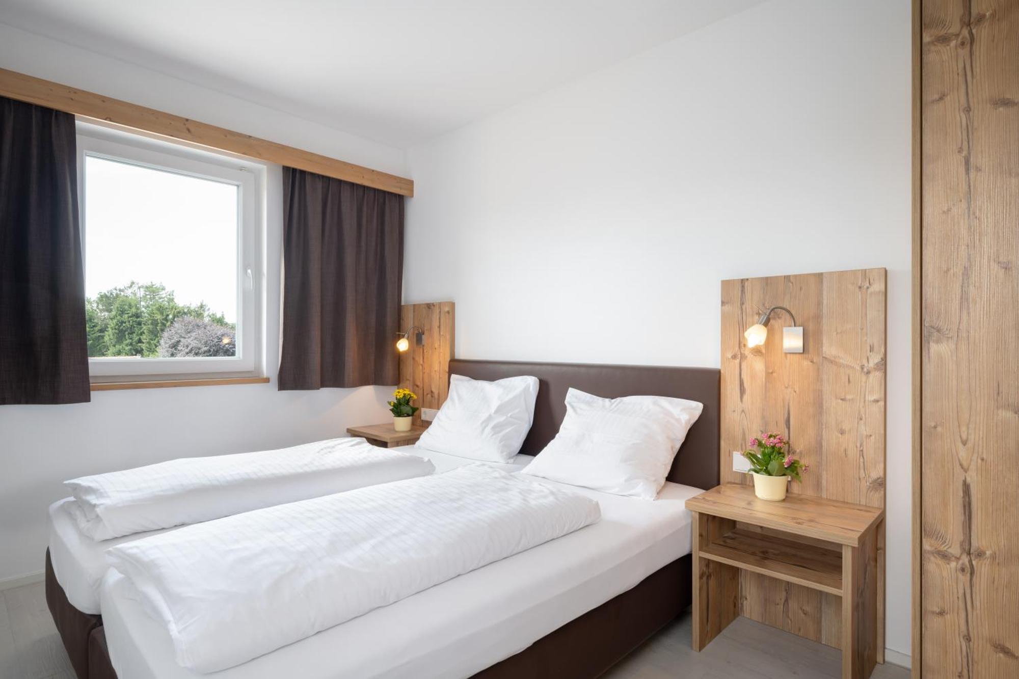 Snooze Apartments Holzkirchen  Ngoại thất bức ảnh